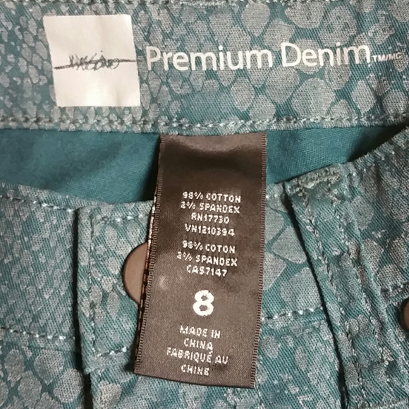 MOSSIMO GREEN ANIMAL PRINT DENIM LEGGING - Picture 3 of 4